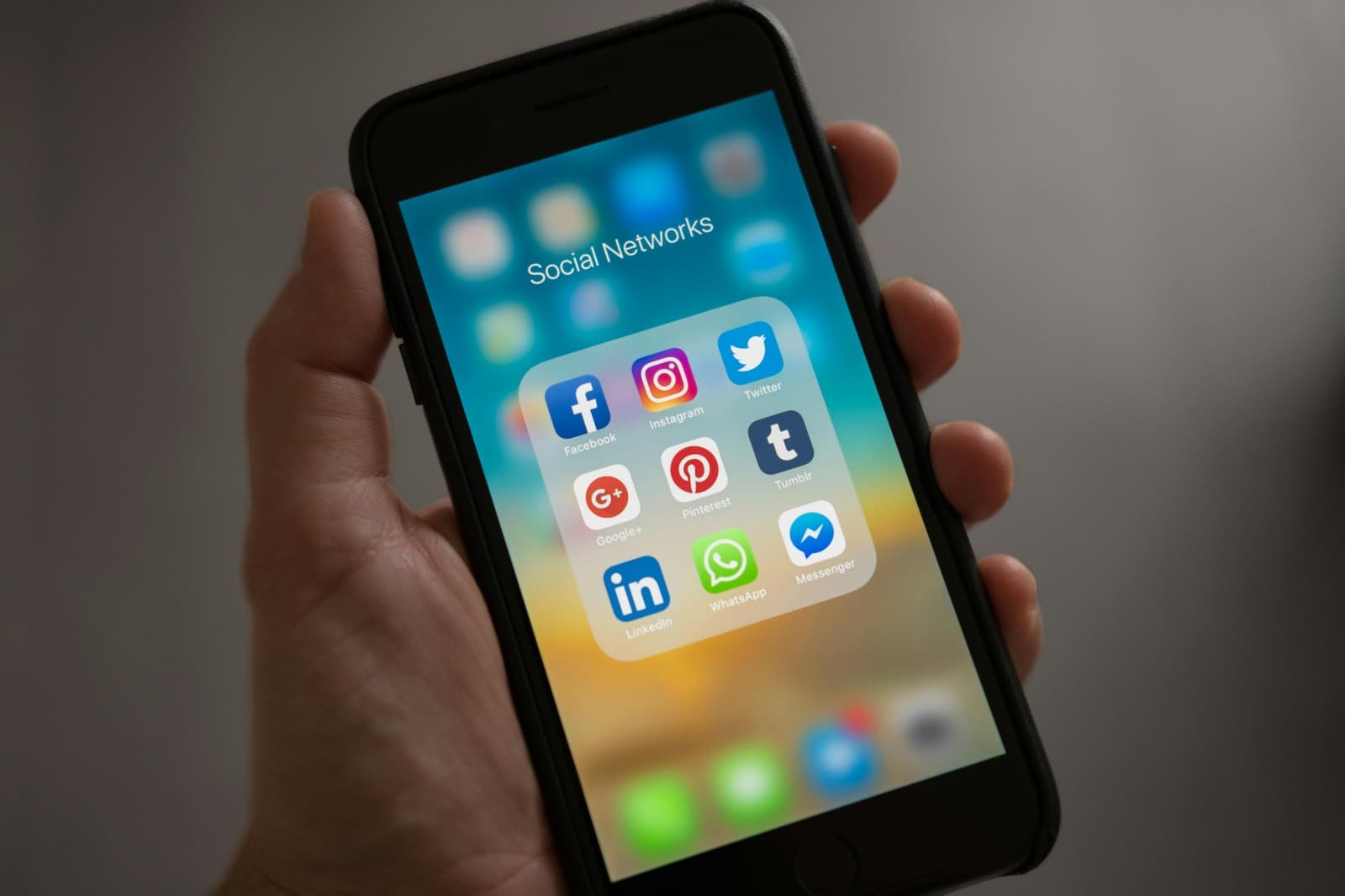 LinkedIn Account Rental Solutions for Large-Scale Outreach