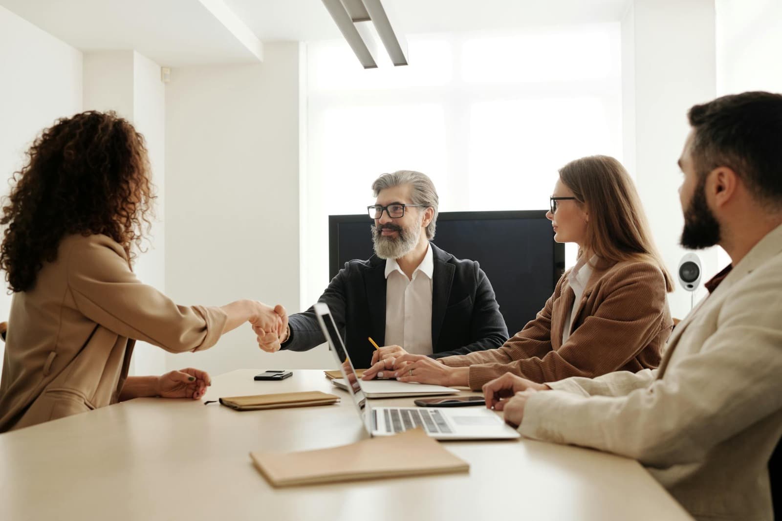 Grow Appointments Fast with Akountify’s LinkedIn Account Rental