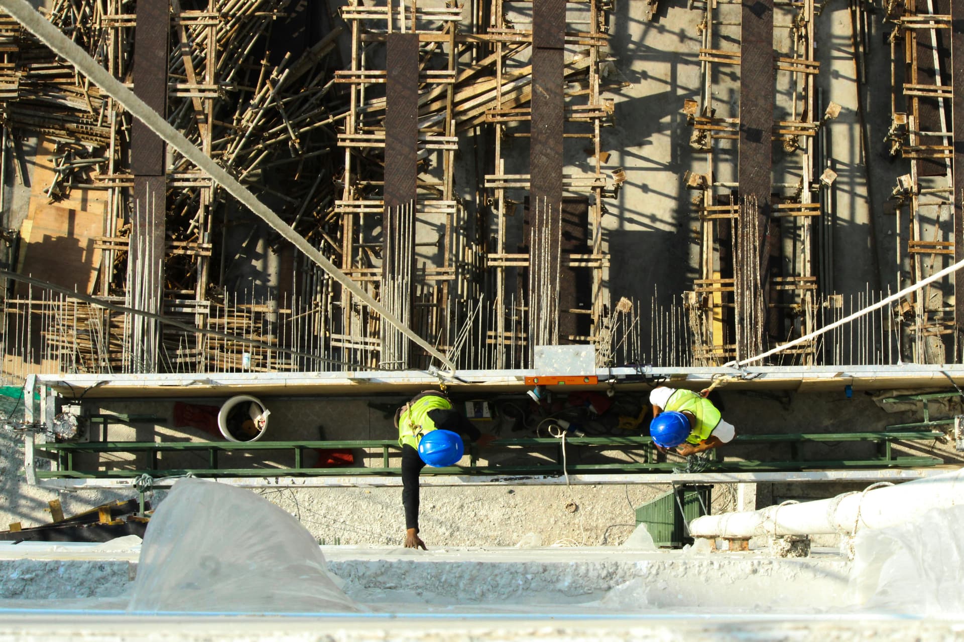 How to Advance Your Construction Career with Training