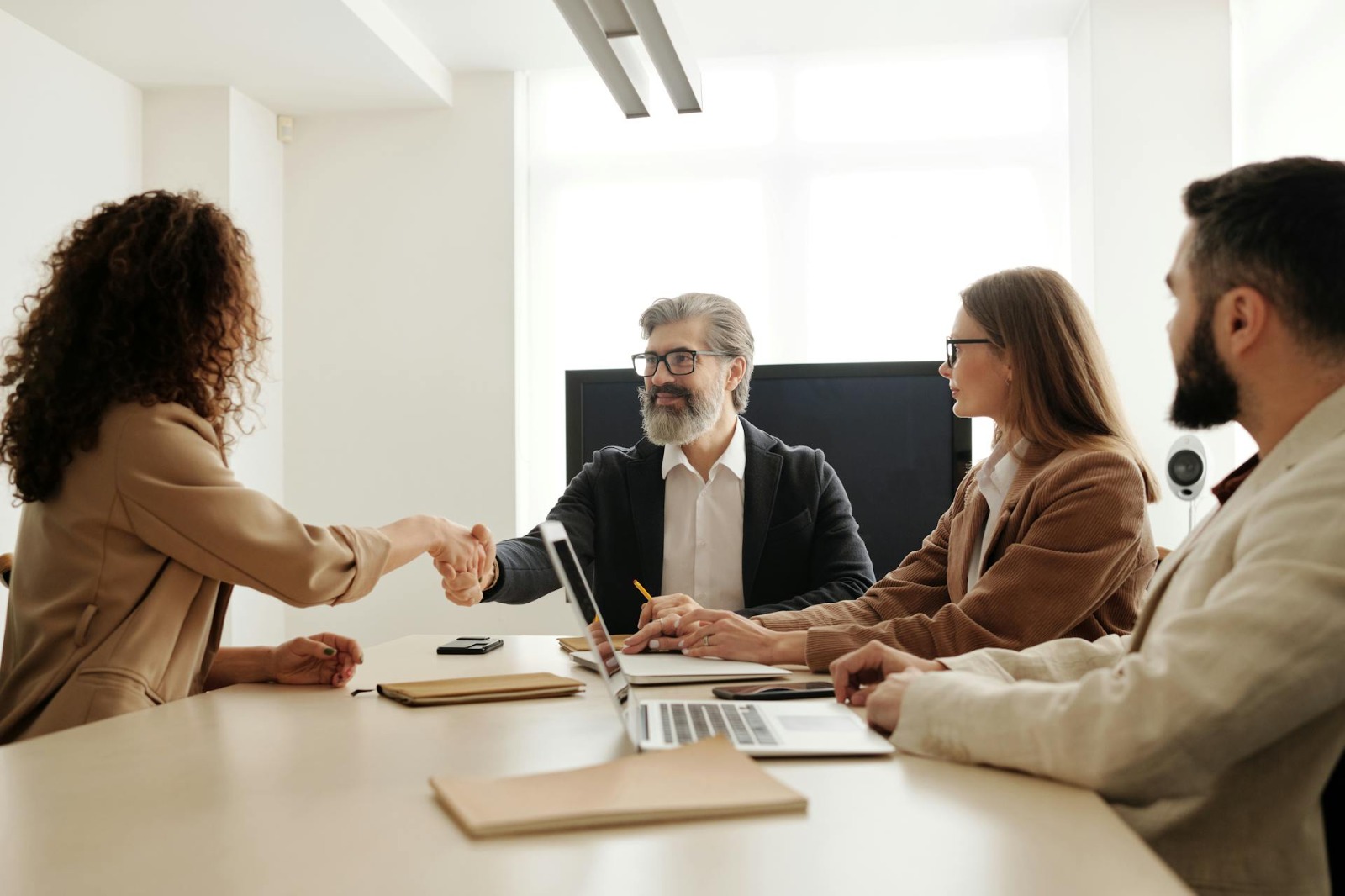 Grow Appointments Fast with Akountify’s LinkedIn Account Rental