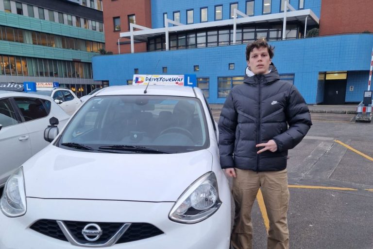 xr:d:DAF9KarRV6g:4,j:553235952027903992,t:24021818