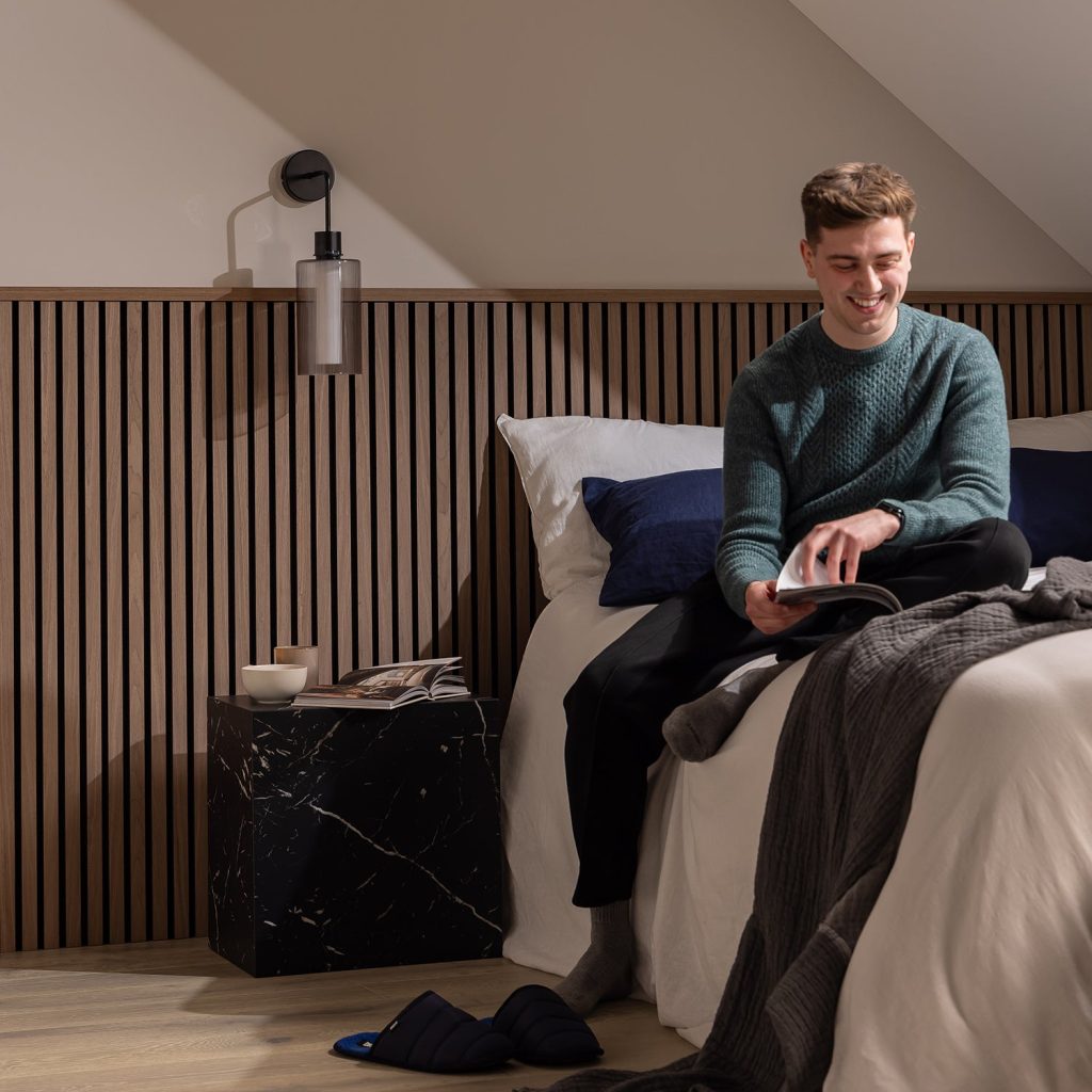 slatwall-walnut-top-trim-2